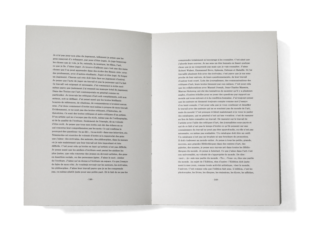 Catalogue retraçant l’activité du Centre d’édition contemporaine, Genève. En tant que Schönherwehrs.