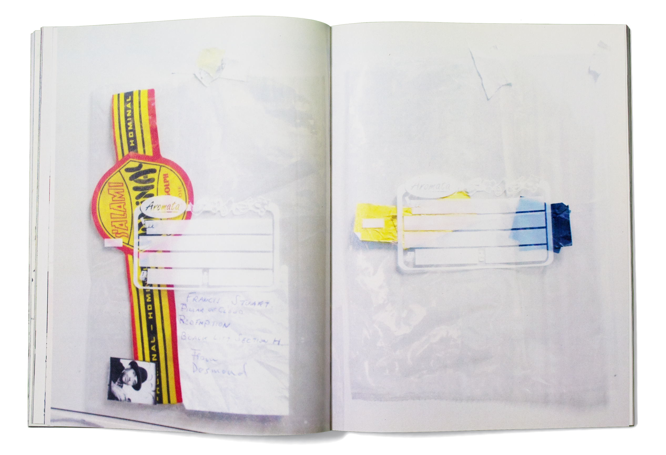 Double page du livre d'artiste «Through the Windows» de David Hominal, publié par le Centre d’édition contemporaine, Genève