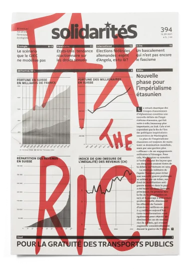 Couverture du numéro 394 du journal solidaritéS avec le slogan «tax the rich» repris de la robe d’Alexandria Ocasio-Cortez